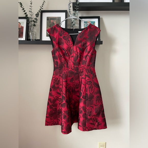 Size 4 Studio One dress EUC - Picture 1 of 5